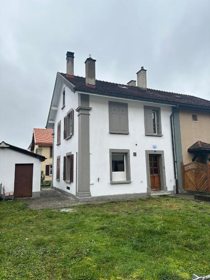 Вілла Charmante Maison Mitoyenne Broc Екстер'єр фото
